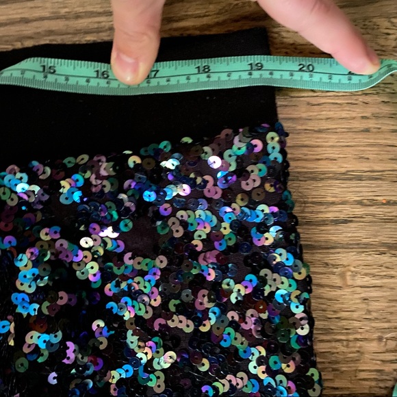 Torrid size 2 Holiday Sequin Skirt 18/20 2X - Picture 3 of 5